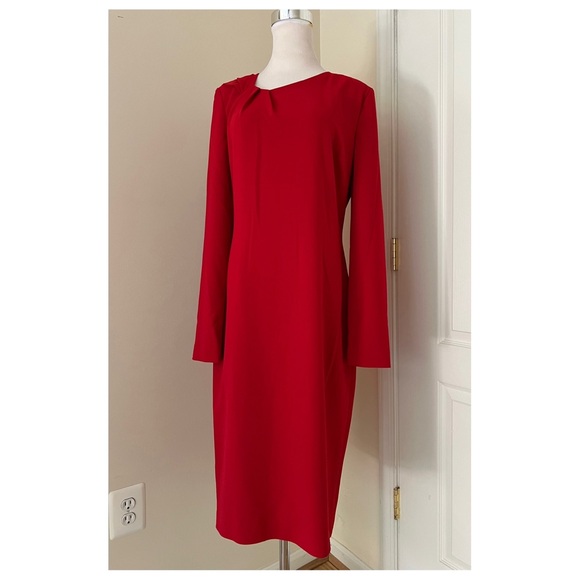 Badgley Mischka Twist-Front Long-Sleeve Dress - Picture 9 of 16